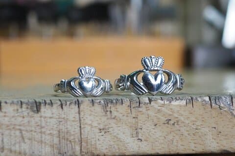 Dublin Jewellery Smeed je eigen zilveren Claddagh Ring Workshop