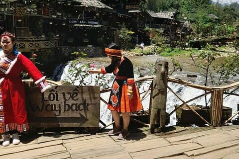 Privat rundtursupplevelse från Sapa Town till Cat Cat Village