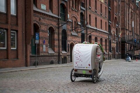 Hamburg - Private rickshaw tour for 2 people
