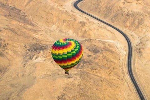 Experiência de aventura em balão de ar quente e feluca em Luxor