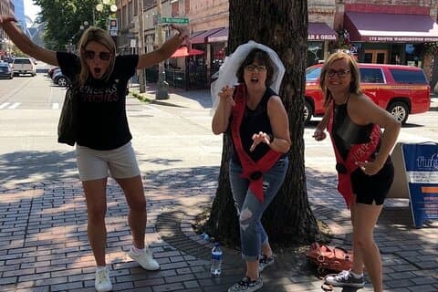 Santa Maria City Scavenger Hunt Excursion by Zombie Scavengers