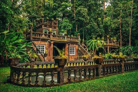 Excursão à tarde e à noite no Paronella Park