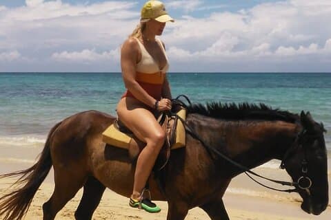 Mezza giornata a cavallo e shopping a Ocho Rios