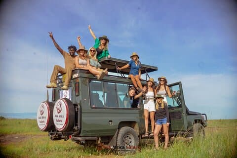 Aventura Safari de 4 Dias Masai Mara e Grupo do Parque Nakuru