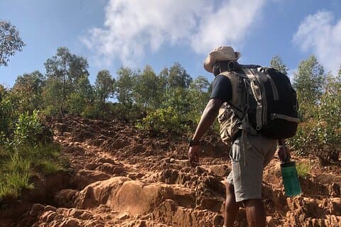 Caminhada no Monte Kigali e passeio de tirolesa (embarque e desembarque)