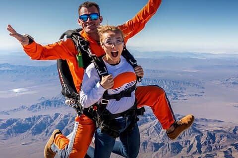 3 uur tandem-parachutespringen in Las Vegas