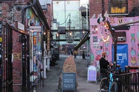 Explore a arte e a cultura de Oslo com um local