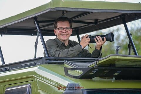 Wild 5 - Day Safari: Magical Mara, Nakuru Wonders & Hell's Gate