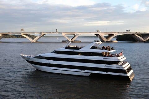 City Cruises DC: crociera panoramica con pranzo a buffet