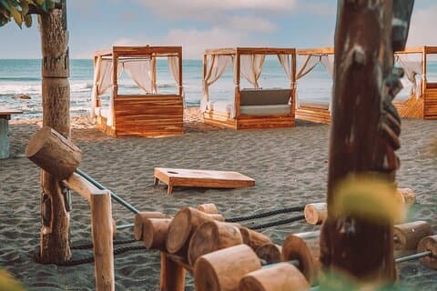 Nawi Beach House Roundtrip Transport (no day pass)