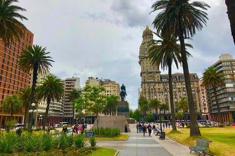 Montevideo Individuelle private Wanderung mit einem lokalen Guide