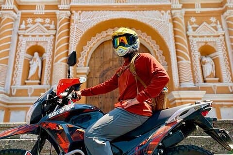 Aventura da motocicleta de Antigua