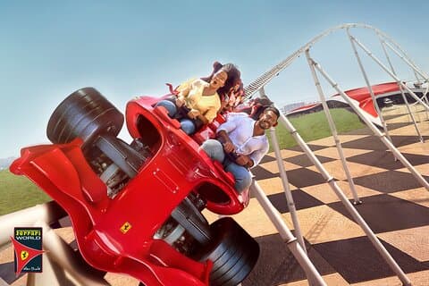 Ferrari World Abu Dhabi Tour vanuit Dubai met transfers