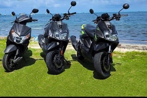 Scooter rental in San Andres