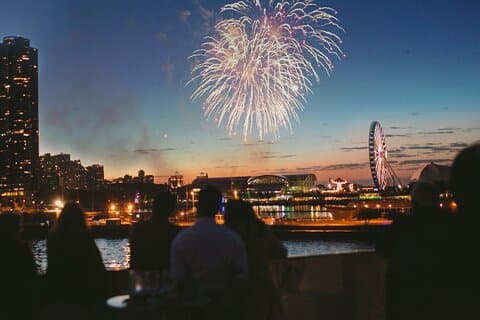 City Cruises: Chicago Fireworks Premier Dinner Cruise