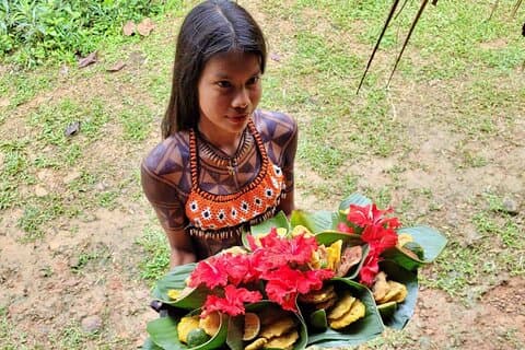 Excursión de un día al pueblo Embera, río Chagres y cascadas + almuerzo, frutas y agua