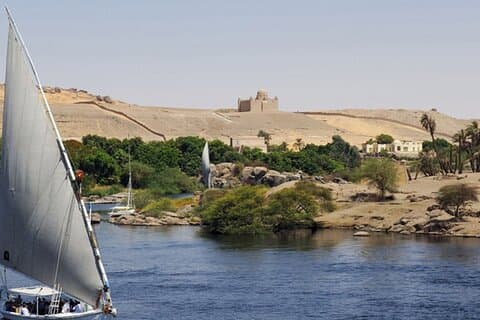 Gita in barca a vela privata in feluca ad Assuan sul Nilo