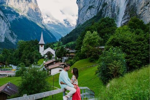Lucerne : excursion privée d'une journée dans les villages suisses (Interlaken-Grindelwald)