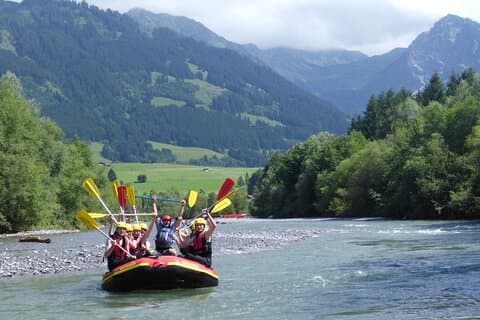 Family rafting Iller - white water rafting level 1