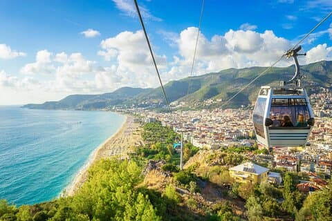 Tour della città al tramonto di Alanya con funivia e trasferimento in jeep 4x4