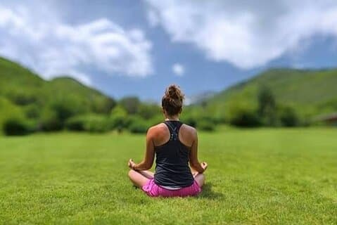 Excursión privada de un día de yoga a la sombra del Tajmahal con almuerzo