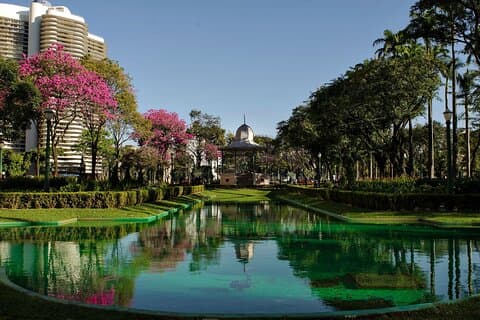 Tour privado personalizado a pie con guía local en Belo Horizonte