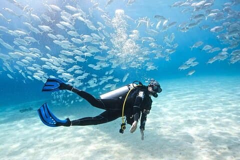 Fortgeschrittener PADI Tauchkurs mit Mittagessen & Transfer – Hurghada