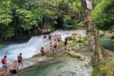 Kombinierte Tour Dunn's River Falls und Blue Hole ab Ocho Rios