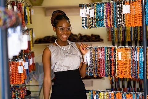 Visite de shopping de souvenirs culturels à Nairobi avec un local