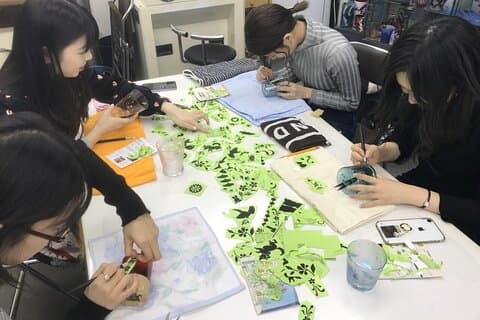 Handmade Japanese Glass Art Sandblasting Workshop in Tokyo
