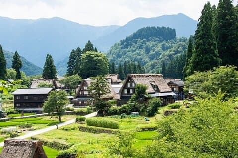 Au départ de Takayama [Bus touristique régulier] Sites du patrimoine mondial Shirakawago et Gokayama Ainokura