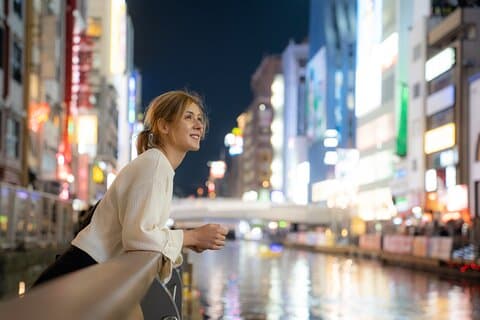 Tour de Sesión Fotográfica Vibrante en Osaka
