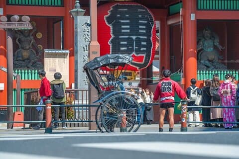 [30 minuti] Tour in risciò intorno ad Asakusa [Storia/Gite turistiche/Tokyo Sky Tree]