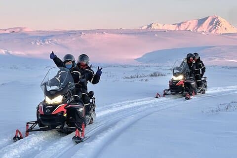 Schneemobiltour am Mývatn .-See