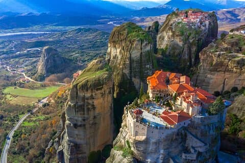 METEORA - 2 días desde Atenas todos los días con 2 visitas guiadas y hotel