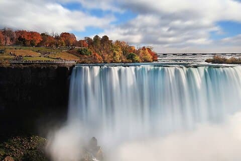 Niagarafallen Dagstur från NYC - Lyx Van Transportation