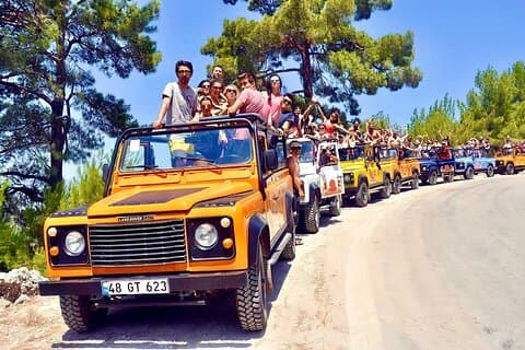 Experiencia de rafting en el río Kemer y safari en jeep con traslado