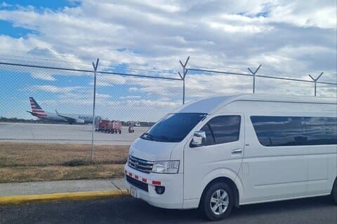 Transporte Privado Desde Aeropuerto Liberia A Tortuguero Limon