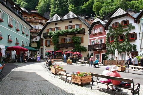 Fra Wien: Hallstatt og Salzburg, Alper og innsjøer