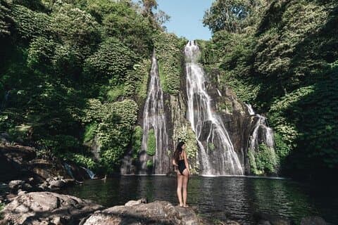 Bali 2 dager 1 natt tur: Ubud - Bedugul lake beratan tempel