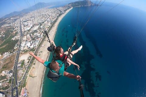 Tandem-paragliding van Antalya naar Alanya