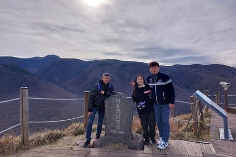 Jeju Island Private Taxi Tour: Mt. Hallasan og fossefall