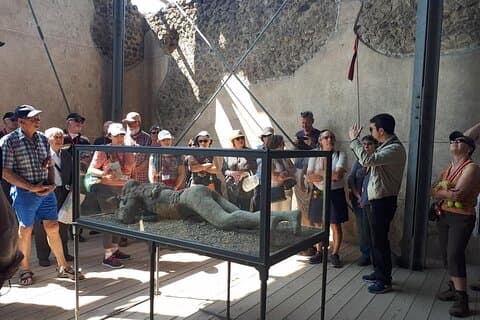 Desde Sorrento: Visita guiada a las ruinas de Pompeya y Vesubio
