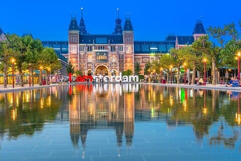 Recorrido a pie por lo más destacado de la ciudad de Ámsterdam