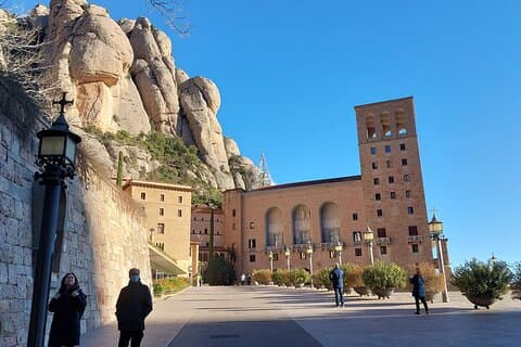 Privat tur i Montserrat 5 timer