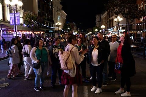 San Diego Booze och Boos Haunted Ghost Walking Tour