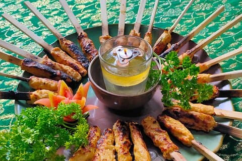Ubud: Paon Bali Cooking Class and Batuan Temple Tour