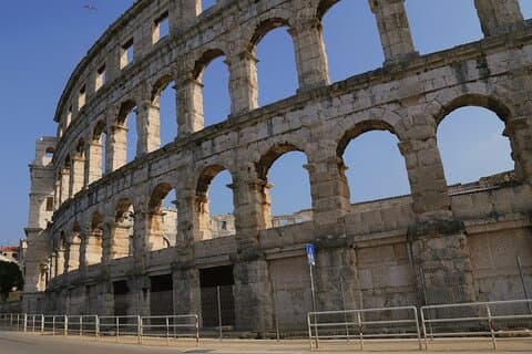 Pula Sightseeing romersk privat tur från Rovinj