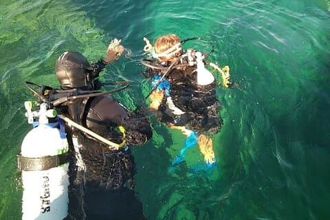 Dykdop med cylindrar (Introdive) vid Capo Carbonara Marine Protected Area