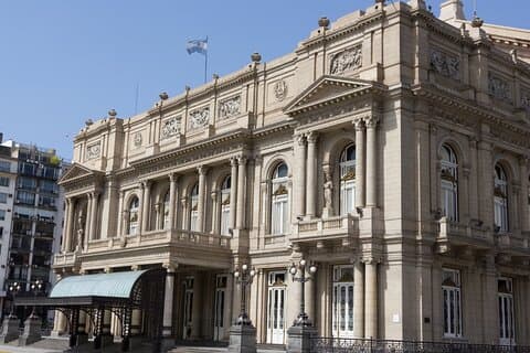 Privater Rundgang durch Paläste und das Colon-Theater